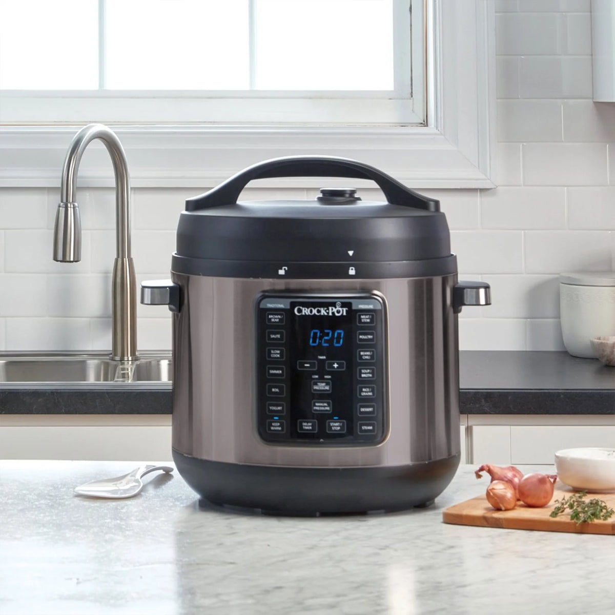 8 Quart 15 Function Crock Multi-Cooker with Lid B28186