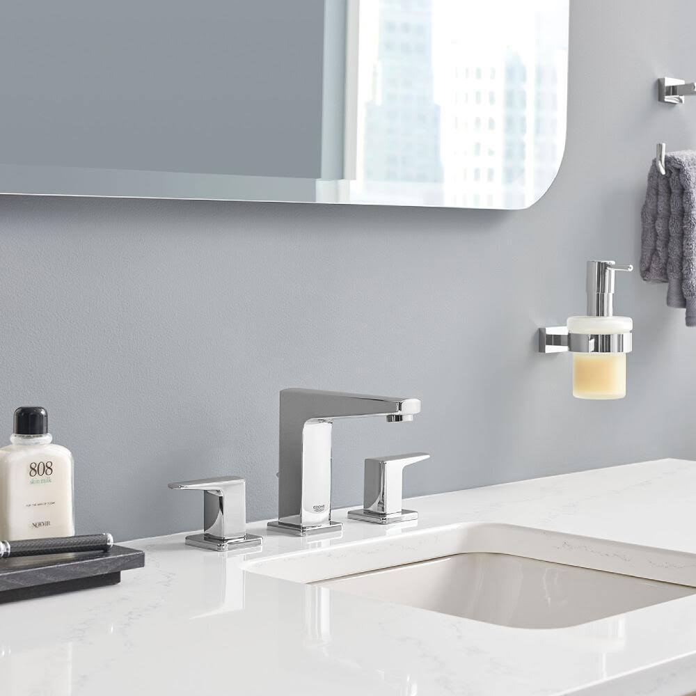 8 in. Widespread 2-Handle Bathroom Faucet in Starlight Chrome L6670