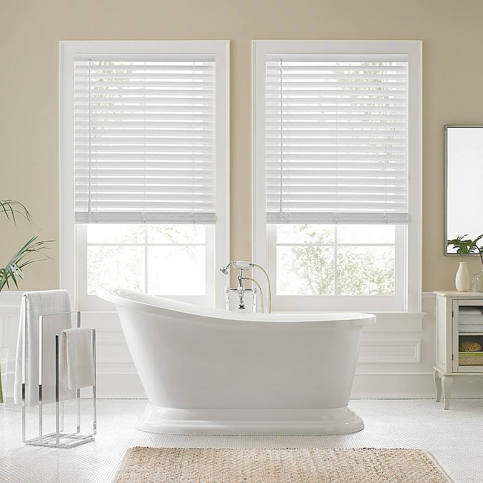 Faux Wood Cordless Shade in White M912605