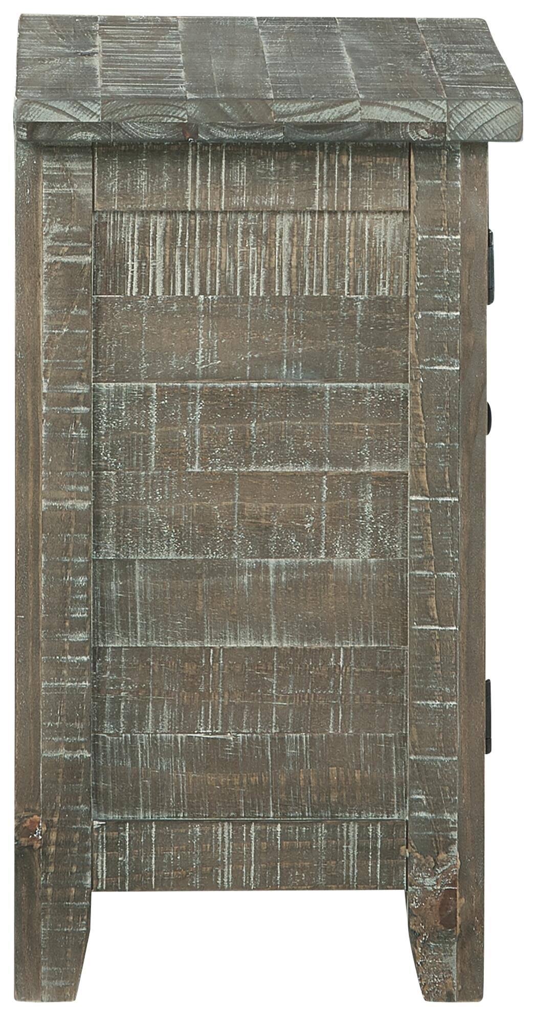 Accent Cabinet Z5824