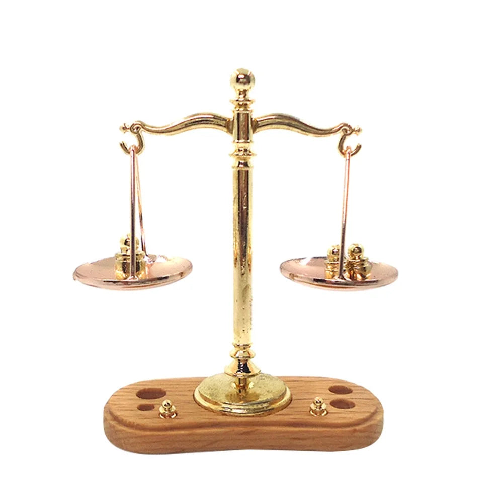 Miniature Dollhouse Scales Toy N379