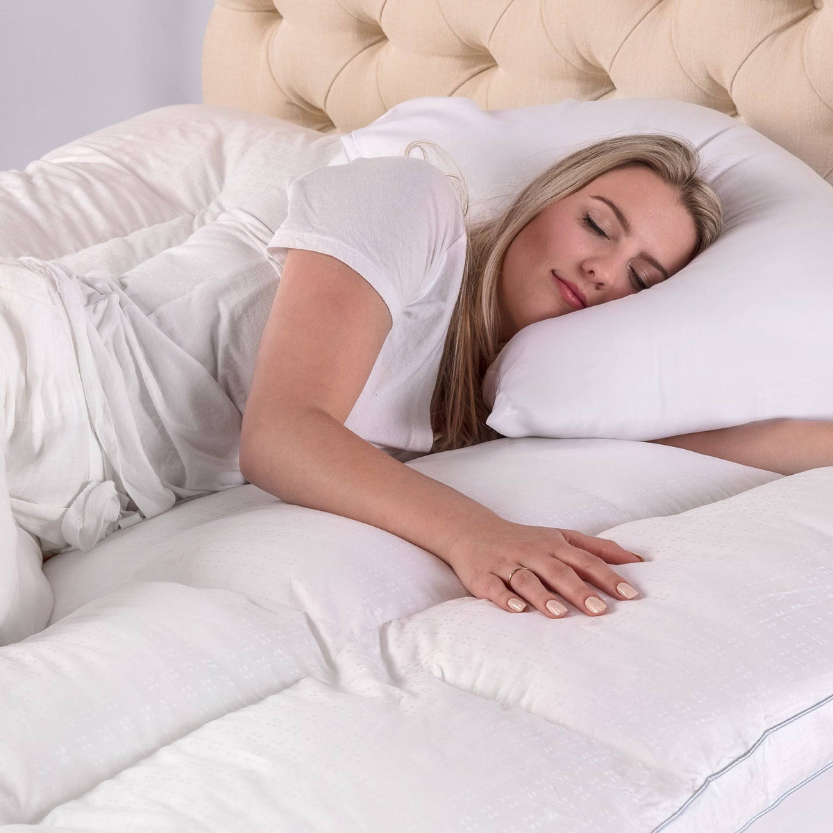 White Full Fiberbed with Cooling Gel Beads O6462