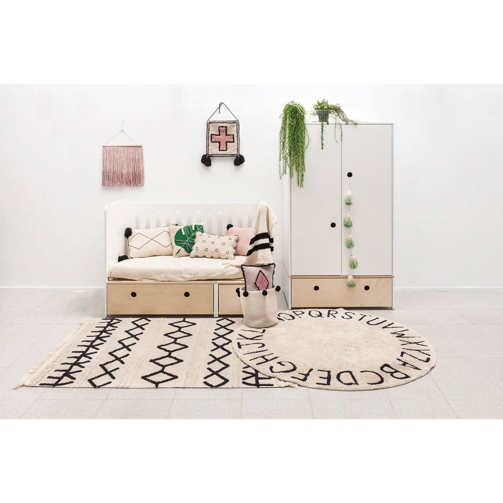 Black Storage Basket with Pompoms H510