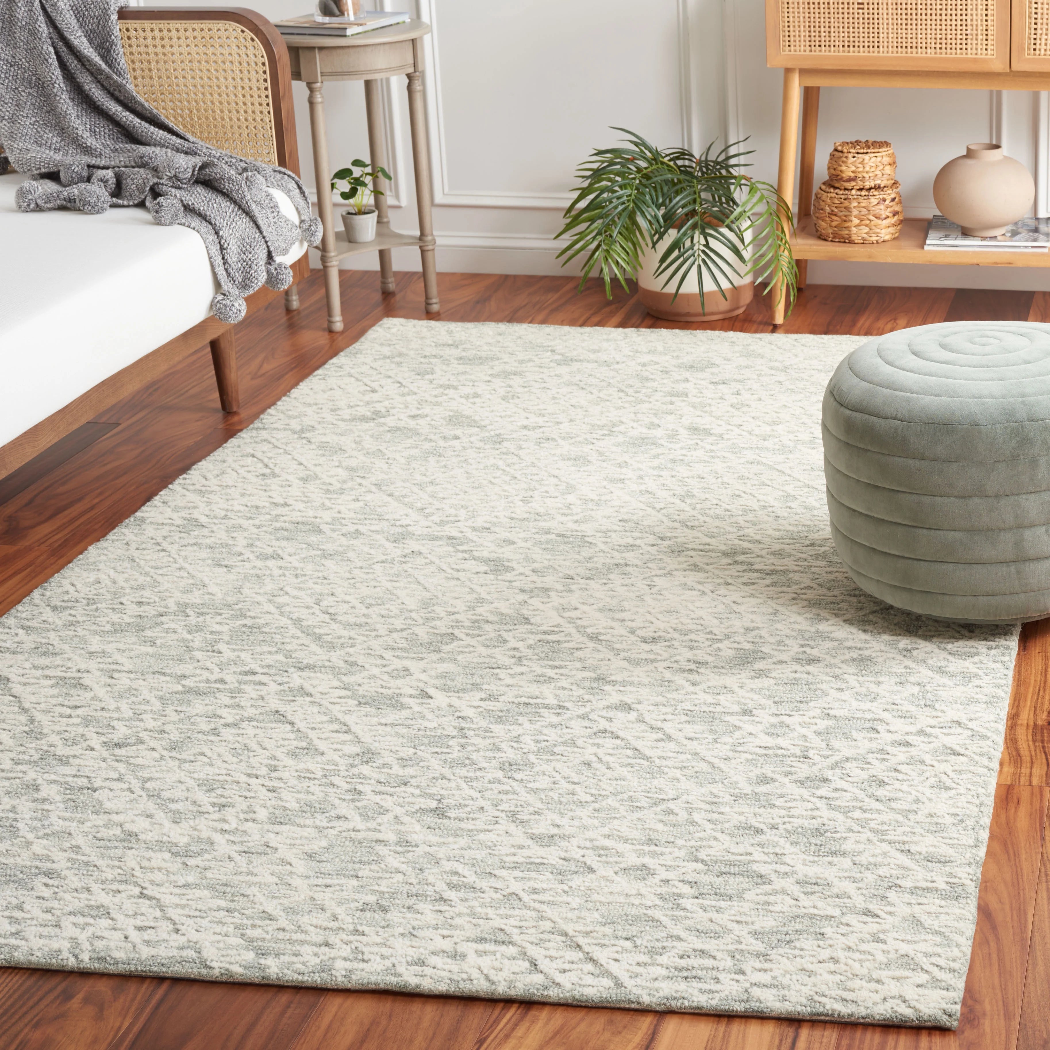Ivory/Grey Geometric Area Rug, 5' x 8' X545931